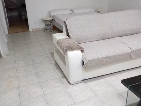 maison 1 pièce 50 m²