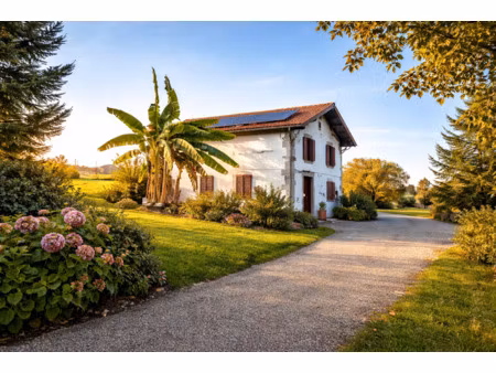 maison de caractère à la campagne calme et vue dégagée