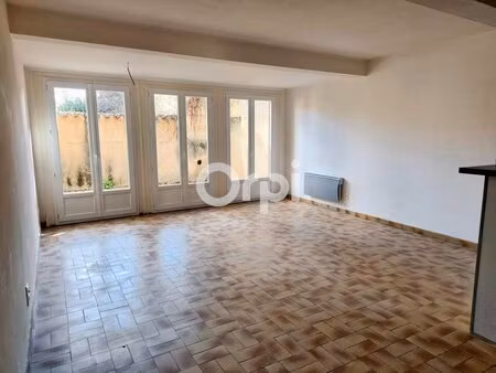 investissement locatif : t2 opérationnel + plateaux à aménager – centre de plaisance