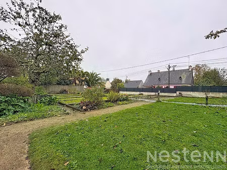 hennebont  terrain constructible de 471 m²  exposé plein sud