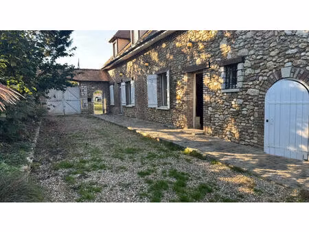 location maison 4 pièces  120.00m²  saint