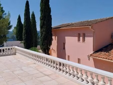 superbe villa indépendante de 138m² rénovée avec vue panoramique