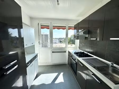 appartement de 56 09 m² à tourville-la-riviere