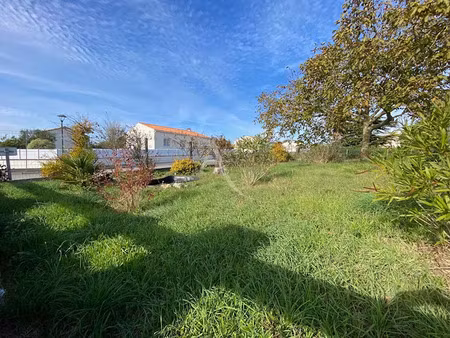 vente terrain 379 m² à longeville-sur-mer (85560)  89 900 €