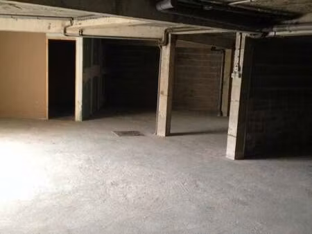 location garage box et parking à rennes (35000) : à louer / rennes