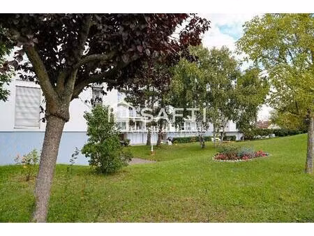 beau f4 - grand balcon - box - parc arboré - dpe