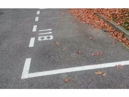 stationnement ferney-voltaire m² t- à vendre  15 000 €