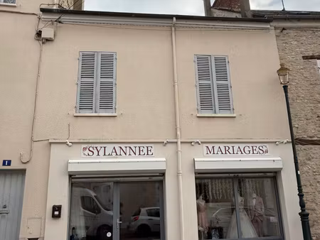 local commercial de 72 m2 emplacement idéal au coeur d'étam