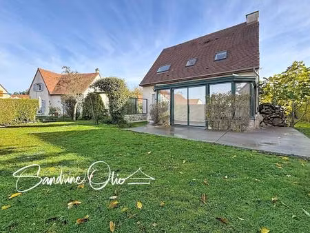 maison familiale 3 chambres et 1 bureau sur sous-sol complet