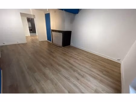 location appartement  m² t-1 à la ferté-gaucher  495 €