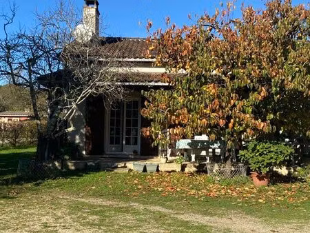 maison ancienne située en périgord vert