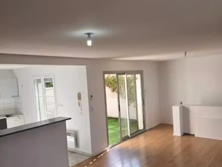 location maison 4 pièces à bordeaux (33000)  1 650 €