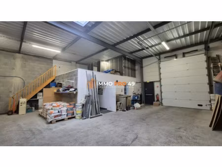 location locaux professionnels 150 m² à saint-christophe-du-bois (49280)  750 €