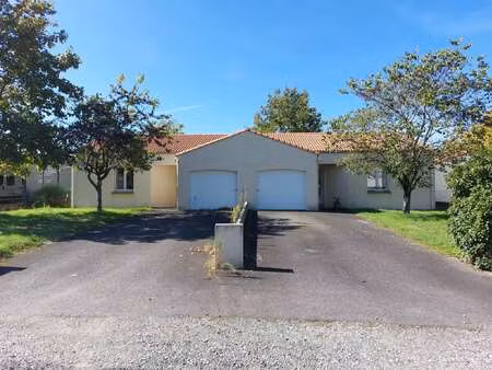 vente maison à clisson (44190) : à vendre / 66m² clisson