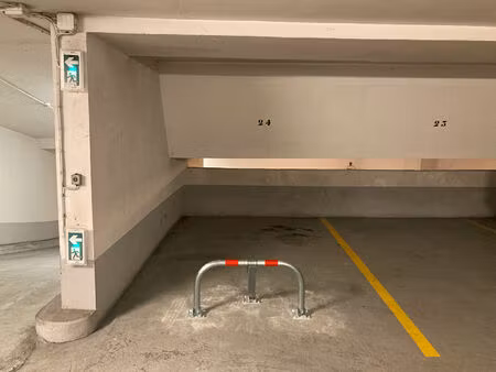 place de parking - 10m2 - paris 4ème - marais