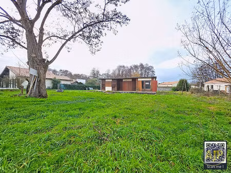 terrain 1260 m² avec maison et garage à izon