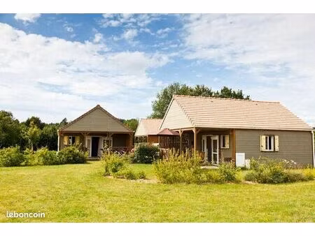 ensemble immobilier 11 chalets + salle polyvalente