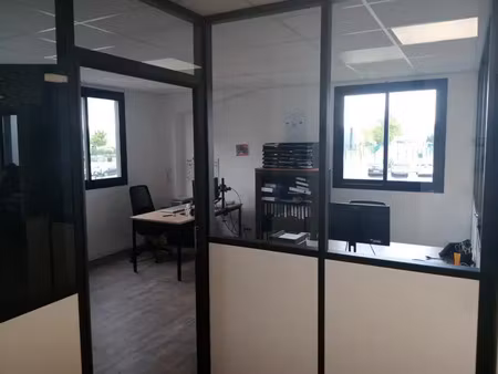 andrézieux bouthéon - à louer bureaux état neuf 200 m2