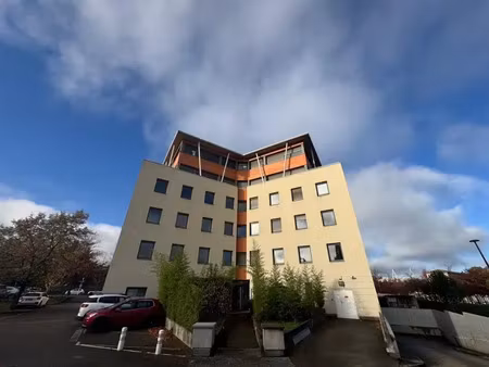 a louer - 35 m2 de bureaux en zone franche urbaine au techno