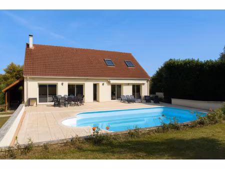 vert-en-drouais - elegante maison familiale avec piscine