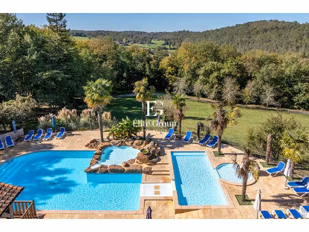 à vendre village loisir de 14 gîtes avec deux maisons d'habitations - larzac - surface hab