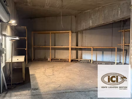 entrepôt en sous sol avec electricité