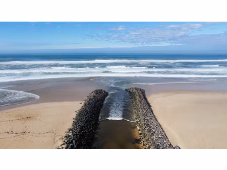 terrain  300 mètres des plages