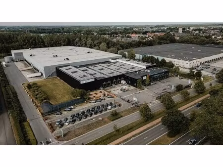 magazijn met kantoren te huur