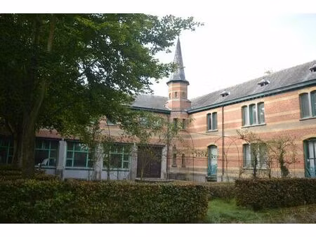 kantoren in gerestoreerd koetshuis