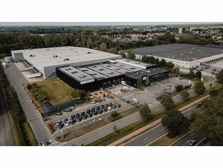 magazijn met kantoren te huur