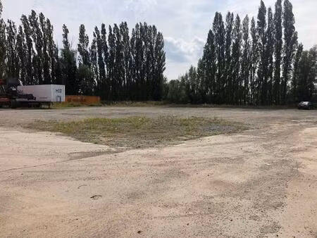 buitenterrein +/- 8.000m² te huur