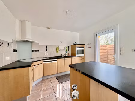 vente maison au girouard (85150) : à vendre / 107m² le girouard