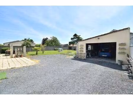 vente terrain à aigrefeuille-sur-maine (44140) : à vendre / aigrefeuille-sur-maine