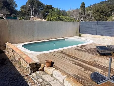 maison de maçon de 150m² sur un terrain de 500 m² avec piscine