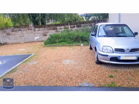 parking à louer - angers (49) - 45€