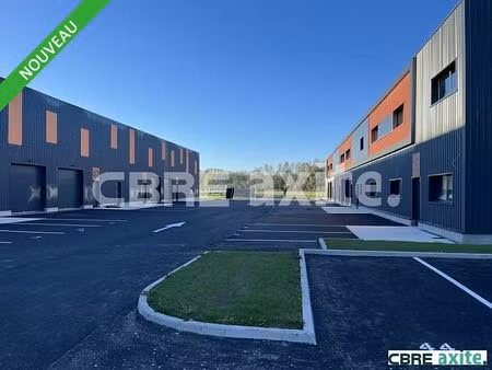 location local d'activités aoste 197 m²