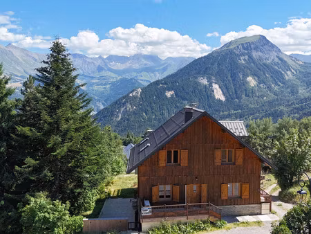 maison d'exception à fontcouverte-la-toussuire