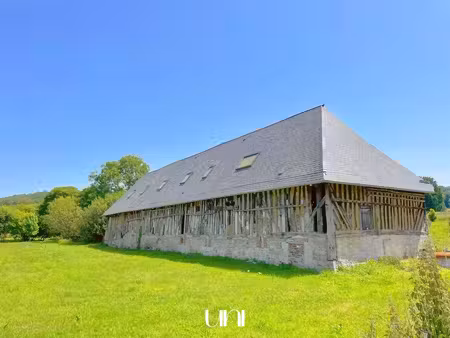 ancien pressoir en colombages à rénover