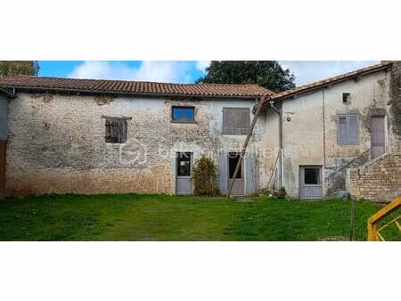maison en pierre de 141 m² à melle