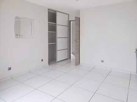 local commercial t4 valréas à vendre