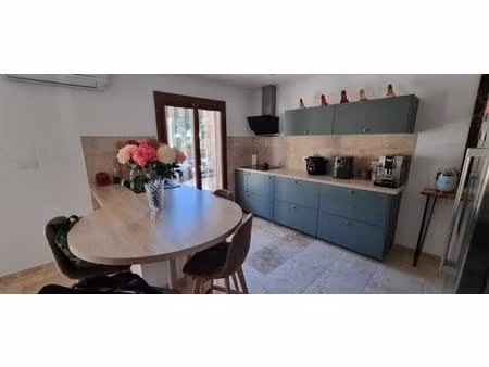 bas de villa t3  terrasse  jacuzzi et stationnement