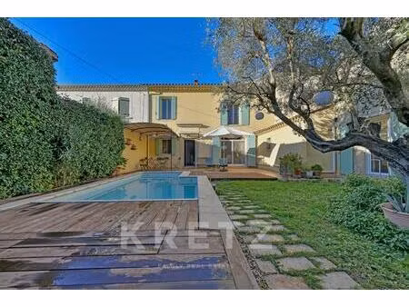 maison de charme avec piscine et jardin intimiste au coeur de gén