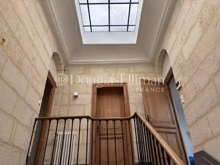 bordeaux - hôtel particulier avec jardin  piscine et parking