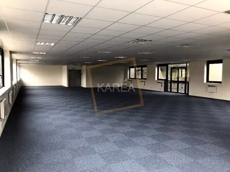 location local professionnel 311m² lognes 77185