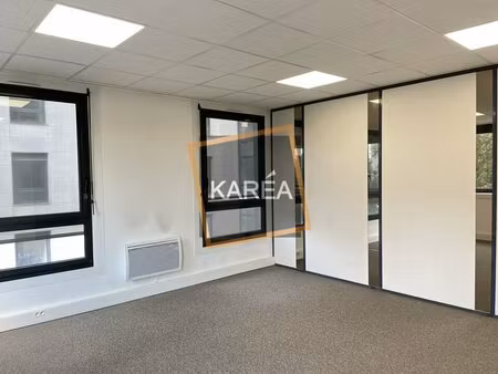 location local professionnel 534m² lognes 77185