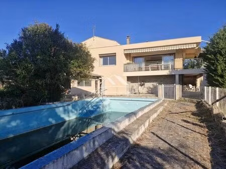 maison de luxe en vente à saint-jean-de-ceyrargues  occitanie