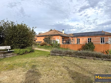 maison de plain pied sur un terrain de 8135 m²