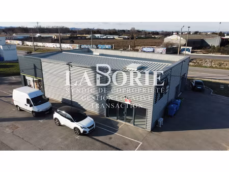 local commercial à louer 100 m2 avec vitrine