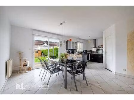 vente maison à lavau-sur-loire (44260) : à vendre / 129m² lavau-sur-loire