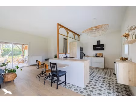 vente maison 5 pièces 167 m² à génissac (33420)  427 384 €